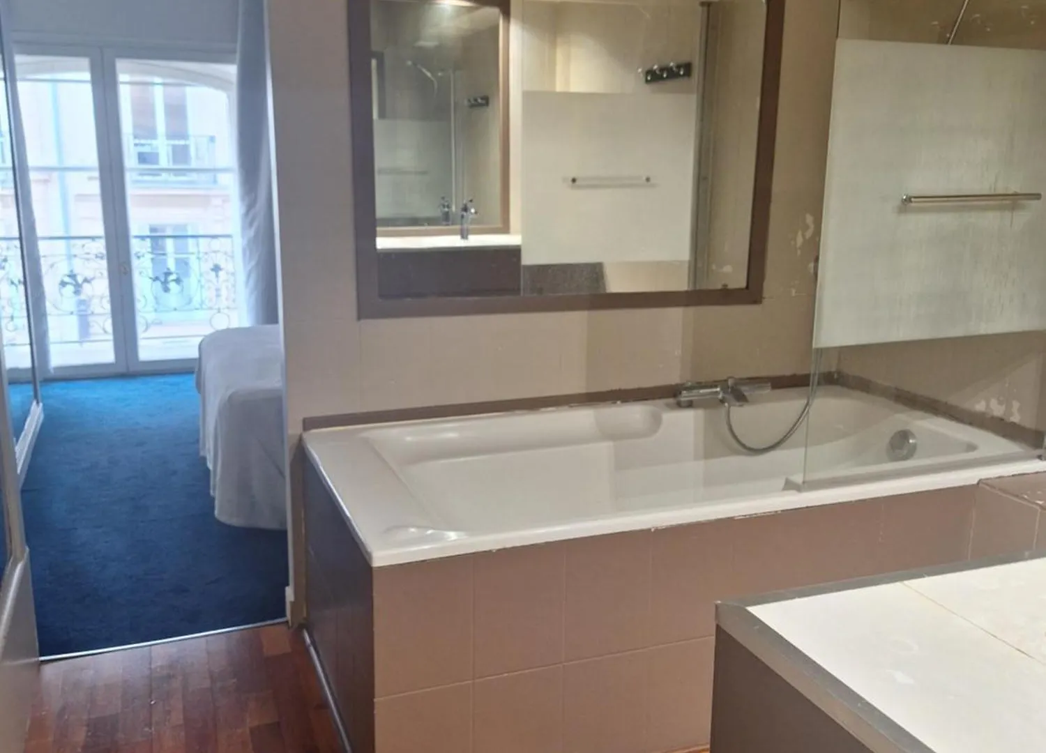 Apartment Triplex, Parc Monceau *